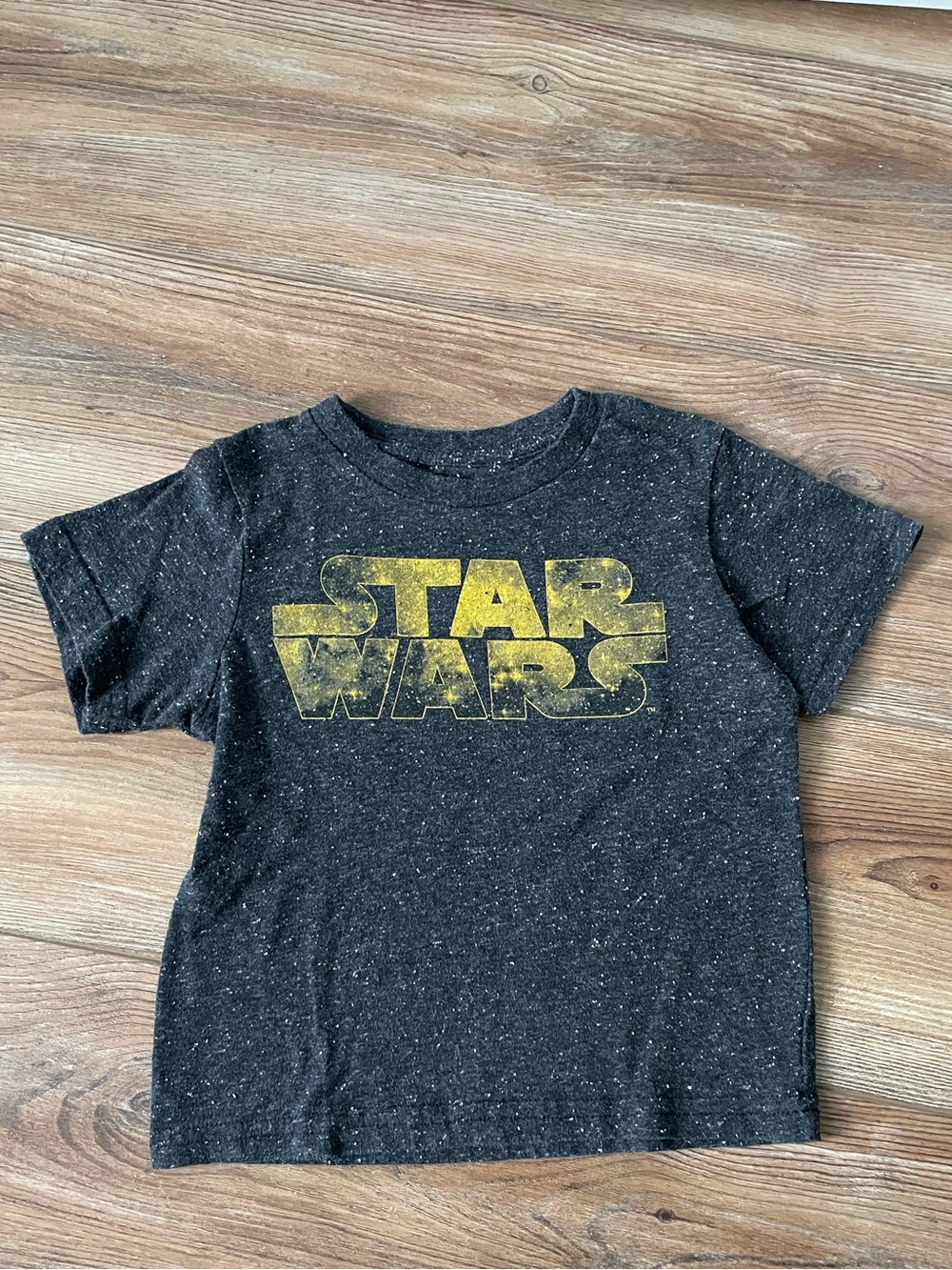 Star Wars Short Sleeve Shirt. Boys size 3T.